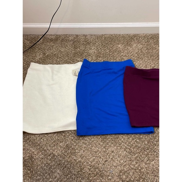 FOREVER 21 Skirt bundle size small short Pencil skirts - Picture 1 of 7